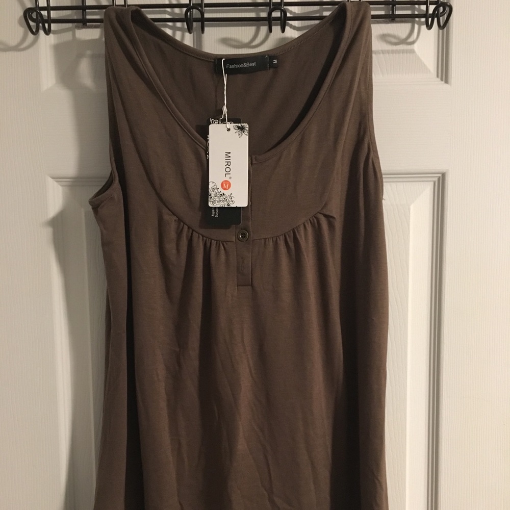 Women’s sleeveless top-brown